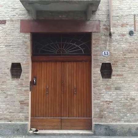 Centro Storico Via Scienze Couette-café *